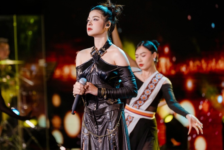 Hoài Anh - con gái diễn viên Võ Hoài Nam 'gây nghiện' tại 'Điểm hẹn tài năng' - 1