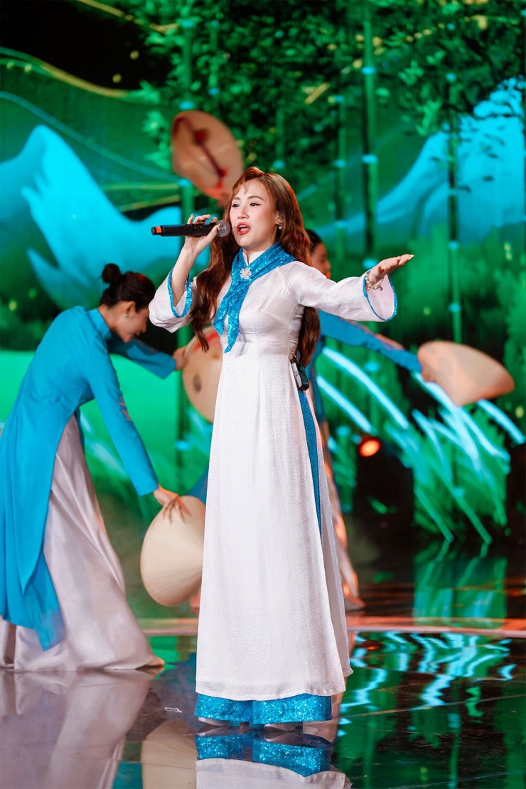 Hoài Anh - con gái diễn viên Võ Hoài Nam 'gây nghiện' tại 'Điểm hẹn tài năng' - 6