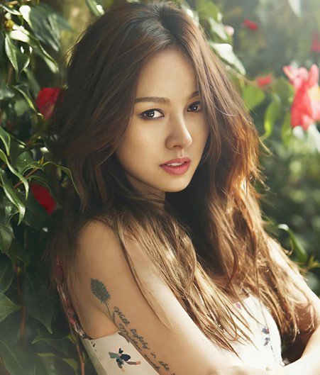 Lee Hyori được cho là minh chứng cho sức hút thương mại bền vững của một ngôi sao hàng đầu. (Ảnh IGNV).