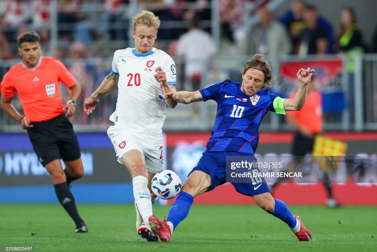 Croatia vất vả trong hiệp một trước CH Séc