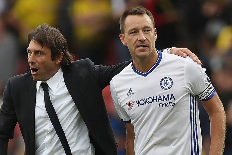 HLV Conte và John Terry ở Chelsea