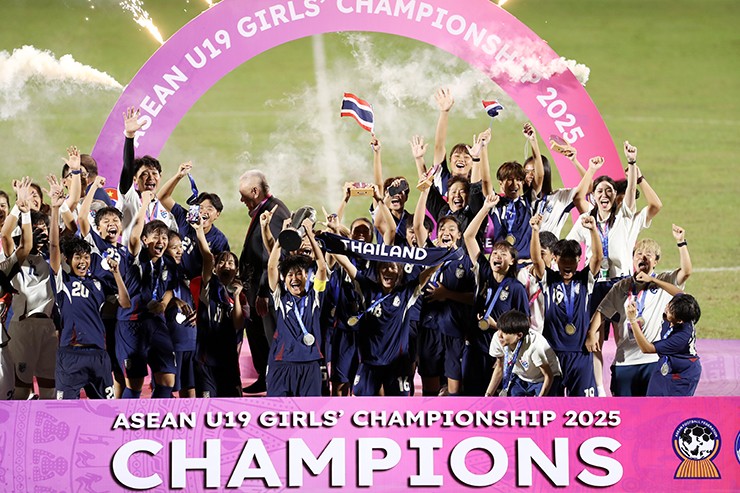 Còn U19 nữ Thái Lan có lần thứ 3 nâng cao cúp vô địch U19 nữ Đông Nam Á.
