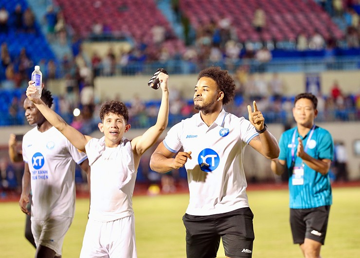 Ở mùa giải V-League 2024/25, Xuân Son ra sân thi đấu tổng cộng 7 trận và ghi được 7 bàn thắng cho Thép Xanh Nam Định, trước khi tiền đạo sinh năm 1997 dính chấn thương dài hạn ở AFF Cup 2024.