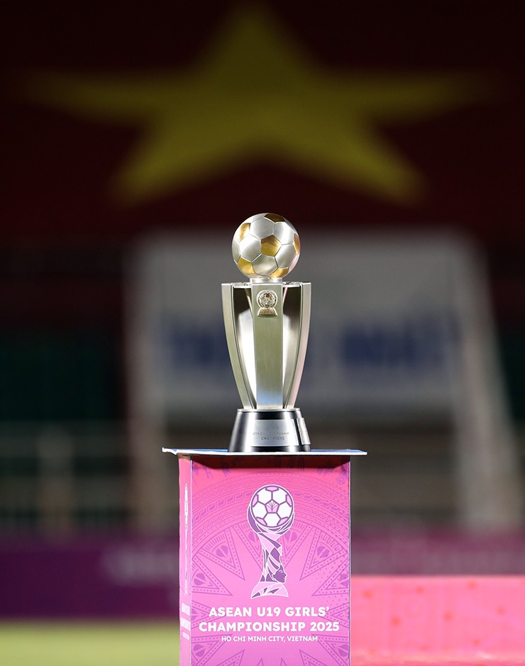 Với trận thua U19 nữ Thái Lan tối 18/6, U19 nữ Việt Nam lập kỷ lục đáng buồn khi có lần thứ 4 liên tiếp về nhì ở giải vô địch U19 nữ Đông Nam Á. Trong đó, U19 nữ Việt Nam có đến 3 lần thua Thái Lan ở trận chung kết và 1 lần thua Úc.