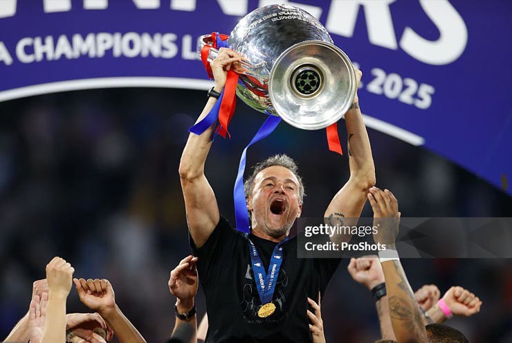 HLV&nbsp;Enrique có thành công lớn nhất từ ngày đến với PSG