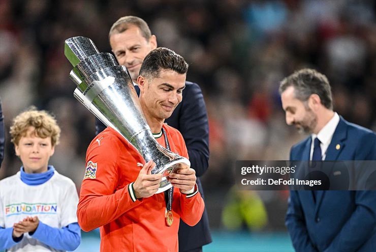 Ronaldo "gừng càng già càng cay"