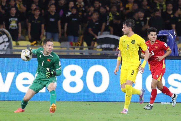 Nguyễn Filip không thể cứu ĐT Việt Nam khỏi trận thua