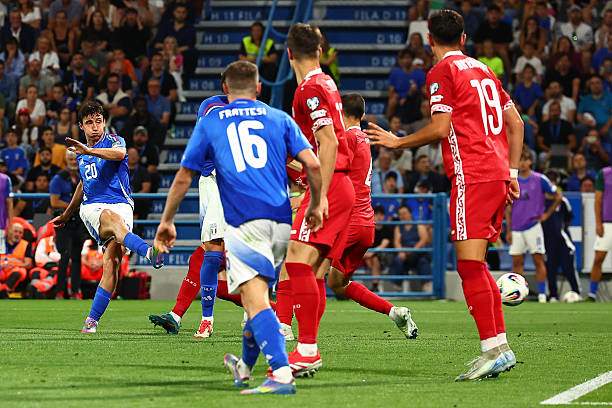 Cambiaso chớp thời cơ mang lại bàn thứ 2 cho Italia