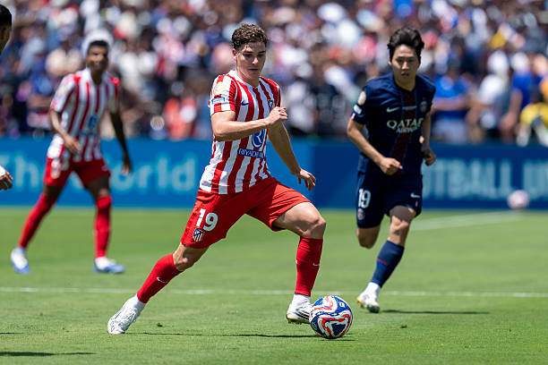 Atletico và PSG vẫn có khả năng cùng nhau bị loại, dù rất thấp