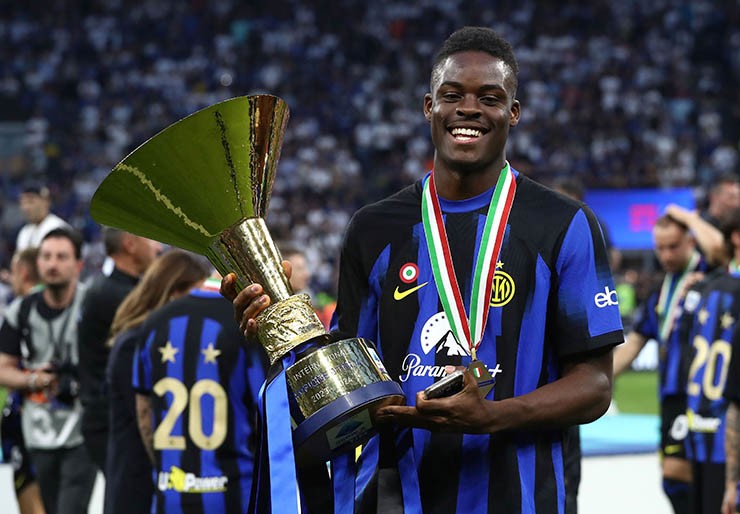 Trực tiếp chuyển nhượng tối 26/6: Ronaldo chính thức ở lại Al Nassr, Liverpool ra mắt Kerkez - 6