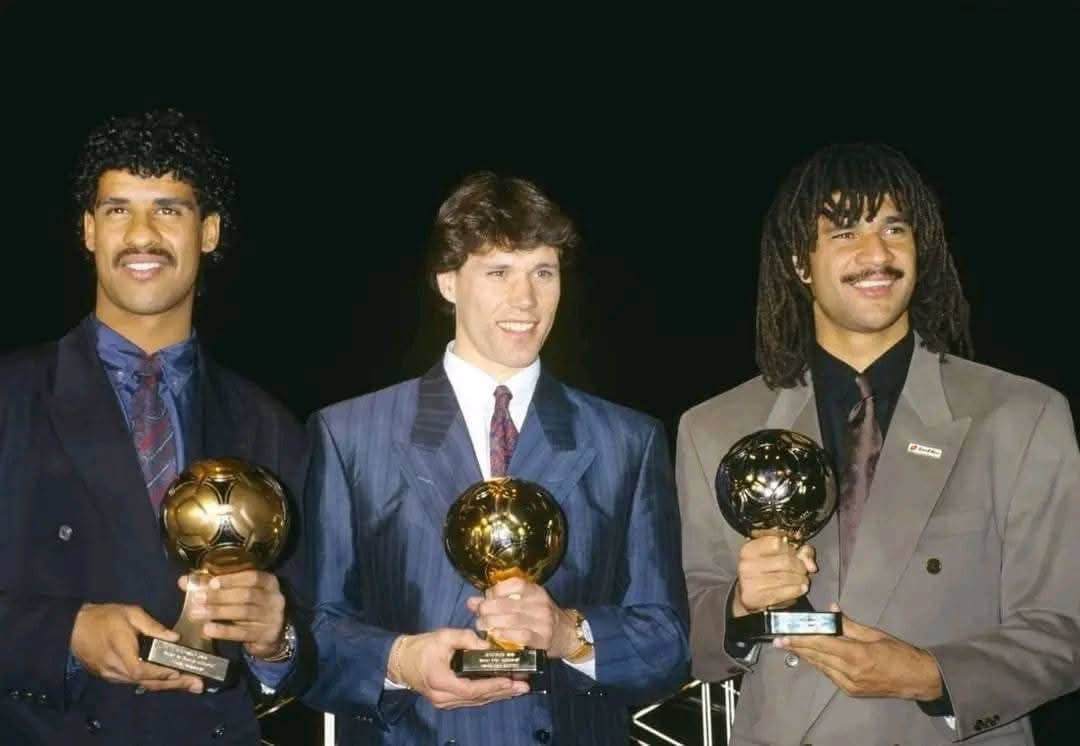 Rijkaard, Van Basten và Gullit trong lễ nhận Quả bóng Vàng, Bạc, Đồng 1988 của France Football