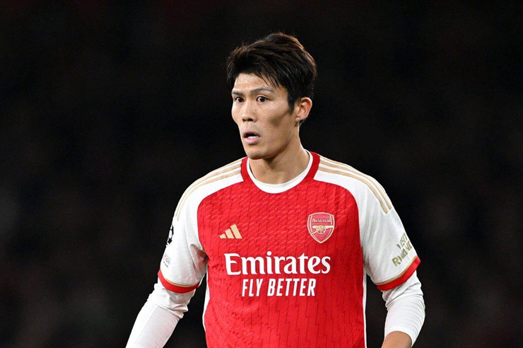 Arsenal chấm dứt hợp đồng với&nbsp;Tomiyasu