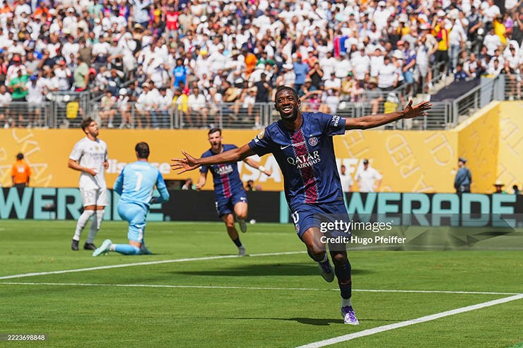 PSG đại thắng Real Madrid ở bán kết