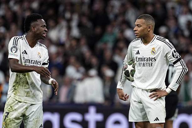 Thời gian càng khiến khả năng cặp Vinicius - Mbappe thành công cùng nhau là điều không thể