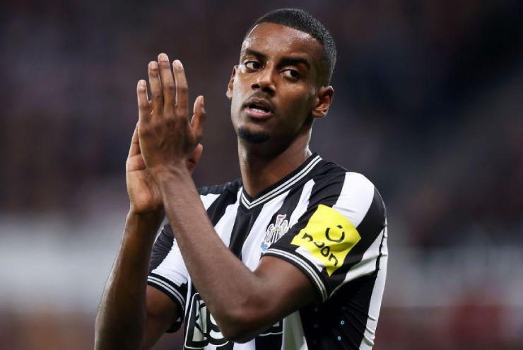 Isak quyết tâm sắm vai "Judas" để được rời Newcastle