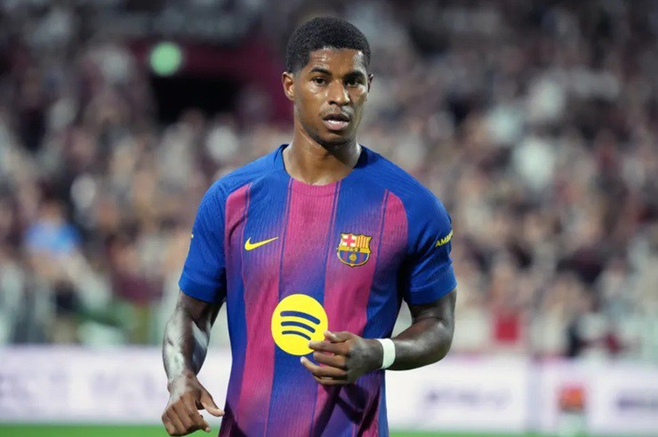 Rashford hiện đang khoác áo Barcelona theo dạng cho mượn