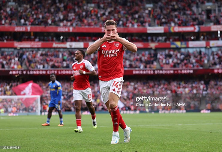 Gyokeres lập cú đúp trước Leeds