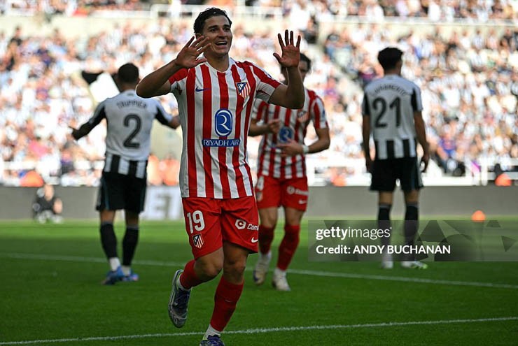 Atletico Madrid mở điểm ở đầu hiệp hai