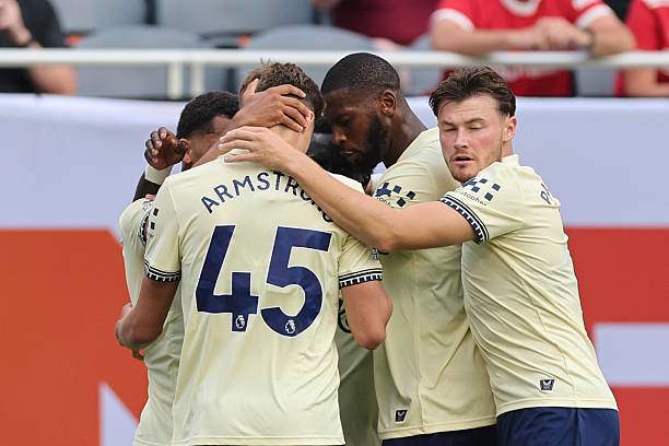 Everton chơi chưa có gì đặc sắc từ đầu loạt trận giao hữu hè