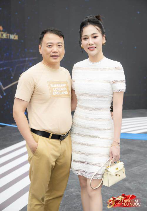 Không chỉ sở hữu sự nghiệp thành công, khối tài sản đáng nể mà anh còn có tổ ấm hạnh phúc bên Phương Oanh. Cặp đôi kết hôn và về chung nhà từ năm 2023. Sau hơn 2 năm chung sống, họ có cặp song sinh trai - gái trong niềm hạnh phúc.