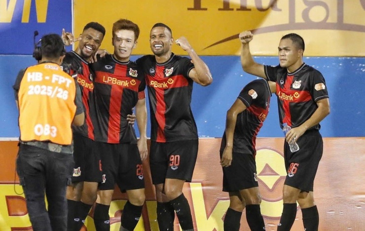 Bất bại 28 trận liên tiếp, Ninh Bình FC gây tiếng vang khắp châu Á - 1