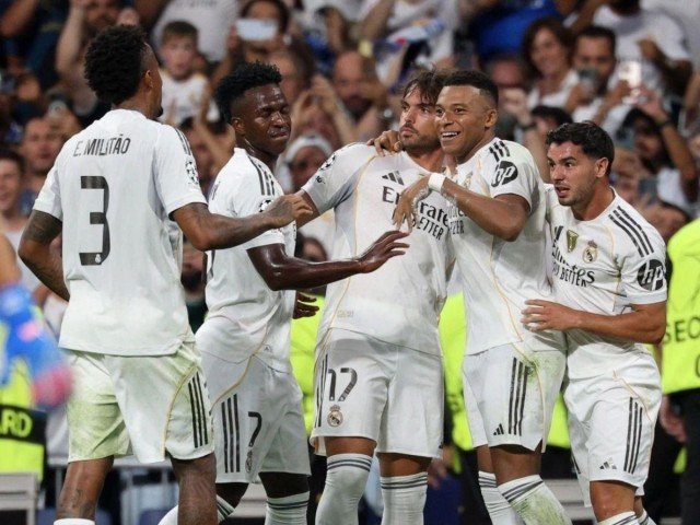 Real Madrid đang dẫn đầu BXH La Liga.