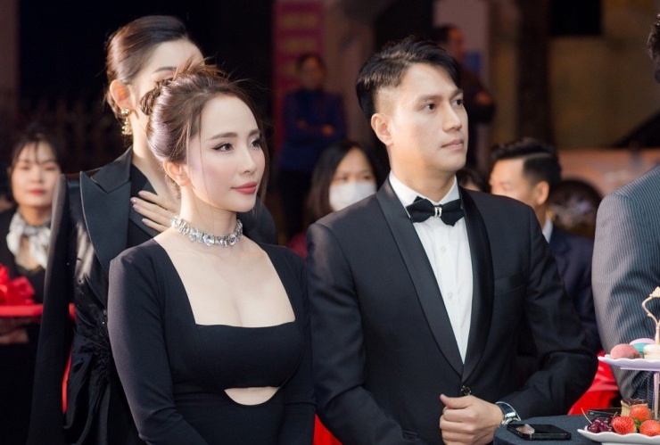 NSƯT Việt Anh từng đính chính mối quan hệ với Quỳnh Nga.