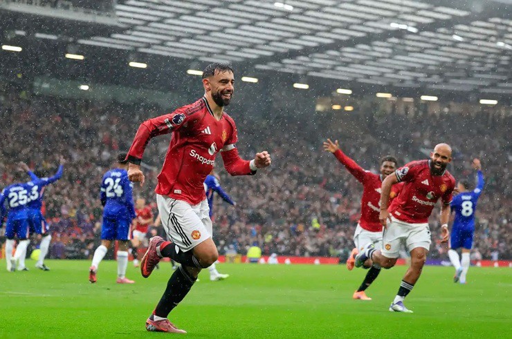 Tình thần của MU đang lên sau trận thắng Chelsea