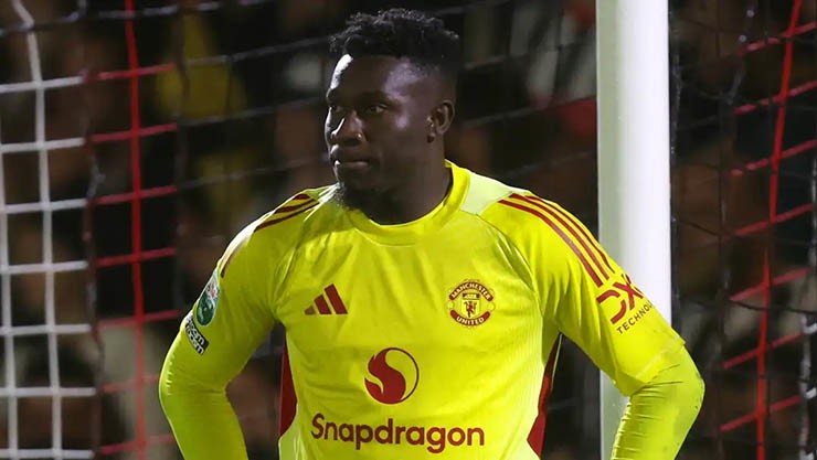 Onana mắc sai lầm nghiêm trọng ở trận Man United thua Grimsby Town