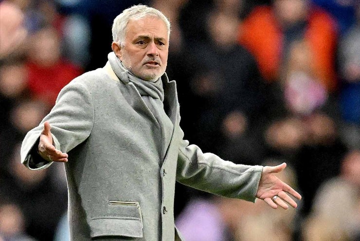 Cơ hội để Mourinho trở lại Ngoại hạng Anh lại rộng mở