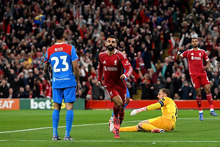 Liverpool ghi 2 bàn chỉ sau 6 phút và cả hai đều có Salah góp mặt