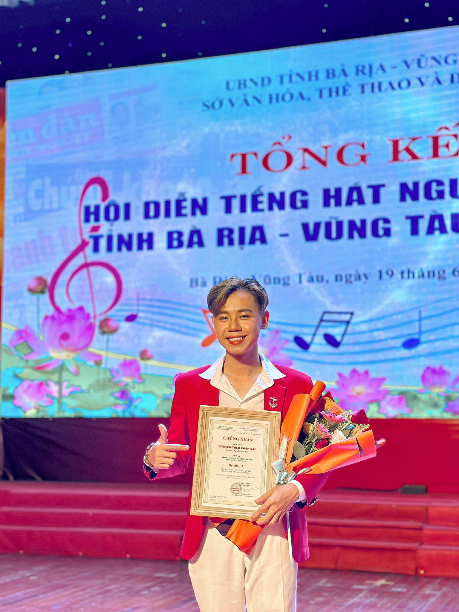 Ca Sĩ Khải Quân - Đam mê nảy mầm từ vùng đất biển - 5