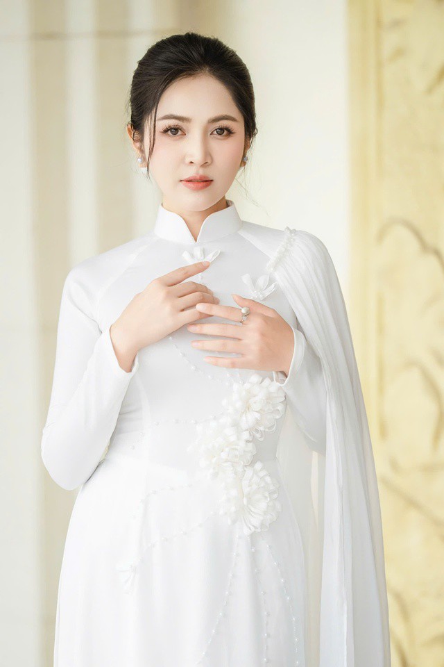 Ca sĩ Duyên Quỳnh: 'Viết tiếp câu chuyện hoà bình từng bị từ chối biểu diễn vì... không nổi tiếng' - 2