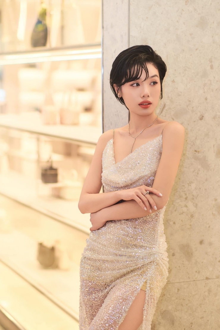 Trâm Anh ngoài đời. 