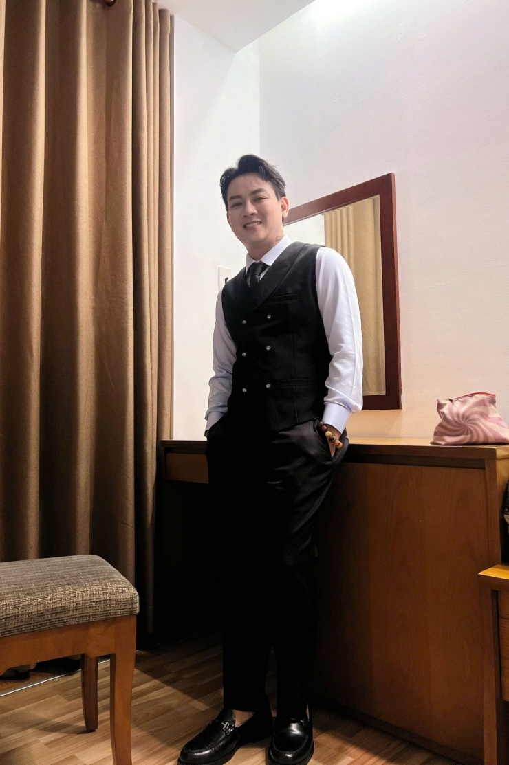 Ca sĩ Hoài Lâm lấy lại phong độ, nhận show diễn đều đặn gần đây. 