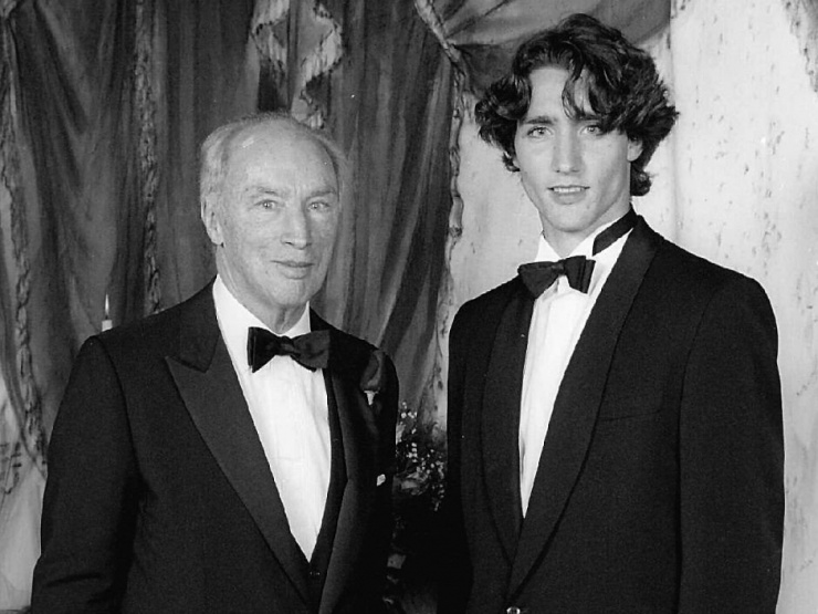 Ông Justin và cha. Ảnh: The Canadian Press.