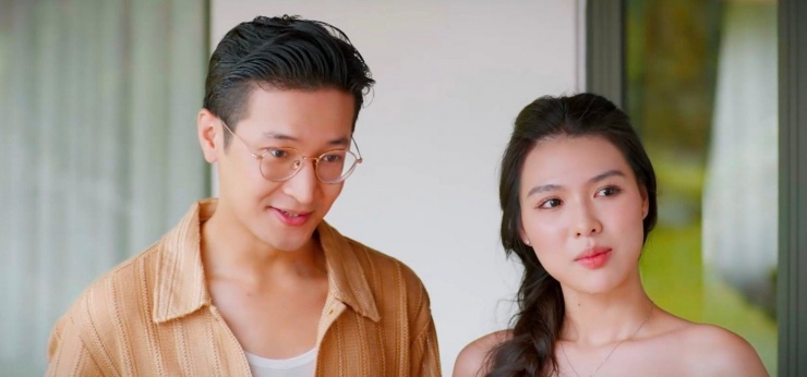 Kim Ngân đã “sáng mắt” sau khi cùng Trường đi nghỉ dưỡng với nhóm bạn bè đối tác của anh ta, và làm quen với giám đốc Đại giàu có nhưng trăng hoa. Đại liên tục có lời nói, hành động không đúng mực với Kim Ngân khiến cho cô sợ hãi né tránh và còn phải gọi hai cô bạn thân đến “giải cứu” mình.