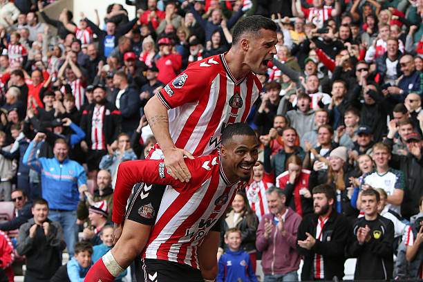 Xhaka và Isidor, 2 nhân tố tỏa sáng nhất của Sunderland từ đầu mùa