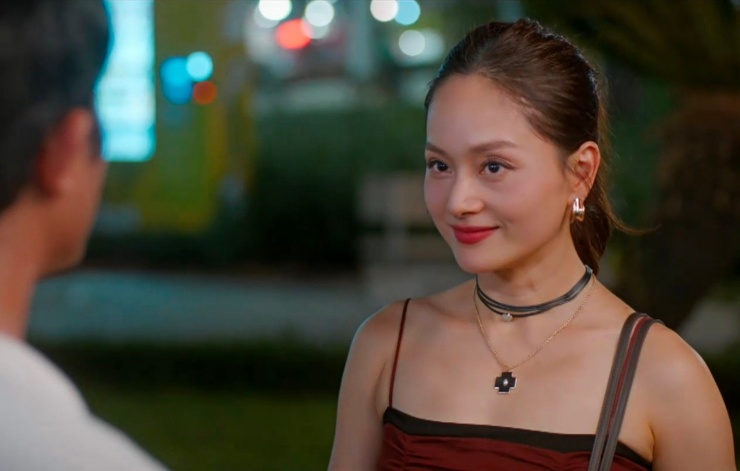 Tạo hình vai tiểu tam Linh của Lan Phương trong "Gió ngang khoảng trời xanh". 