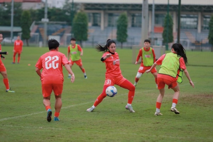 'Hot girl' tuyển nữ Việt Nam Trần Thị Duyên khát khao được góp mặt tại SEA Games 33 - 1