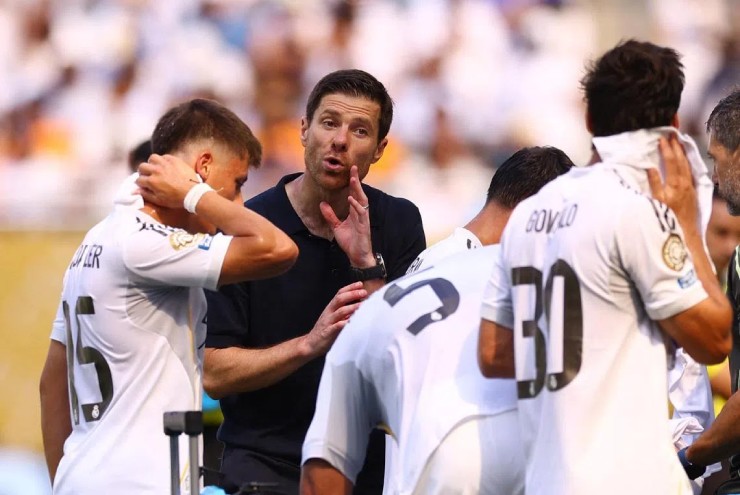 HLV Alonso cố gắng thiết lập yếu tố kỷ luật cho Real Madrid