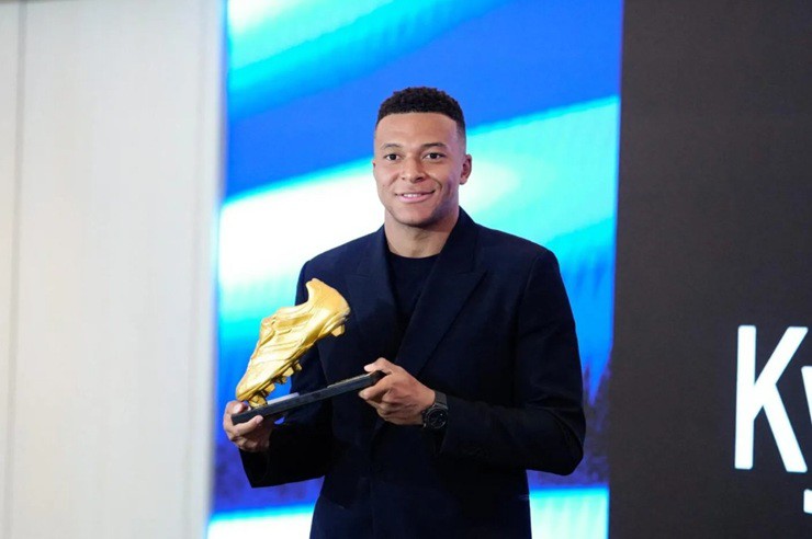 Mbappe không muốn giống Ronaldo, mơ ẵm Cúp C1, World Cup và Quả bóng vàng - 3