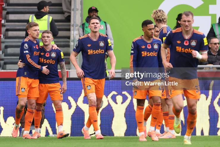 Newcastle giành lợi thế sau hiệp 1