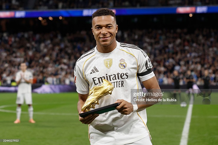 Những thống kê đã chỉ ra lý do tại sao Mbappe lại được HLV Alonso chỉ định là người sút phạt đền