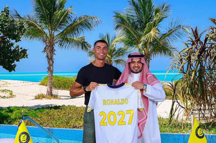 Mới gia hạn hợp đồng với Al Nassr nhưng Ronaldo hé lộ kế hoạch giải nghệ