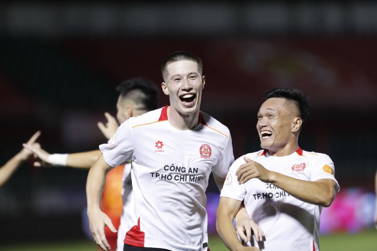 Video bóng đá Công an TP.HCM - Ninh Bình: Rượt đuổi 5 bàn hấp dẫn (V-League) - 1