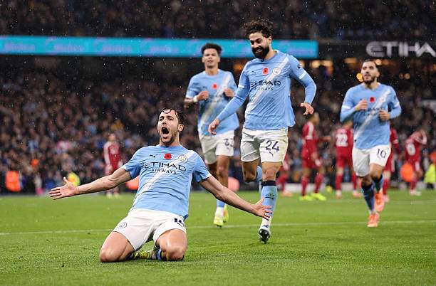 Man City thắng thuyết phục trong trận gặp Liverpool để đòi lại ngôi nhì bảng