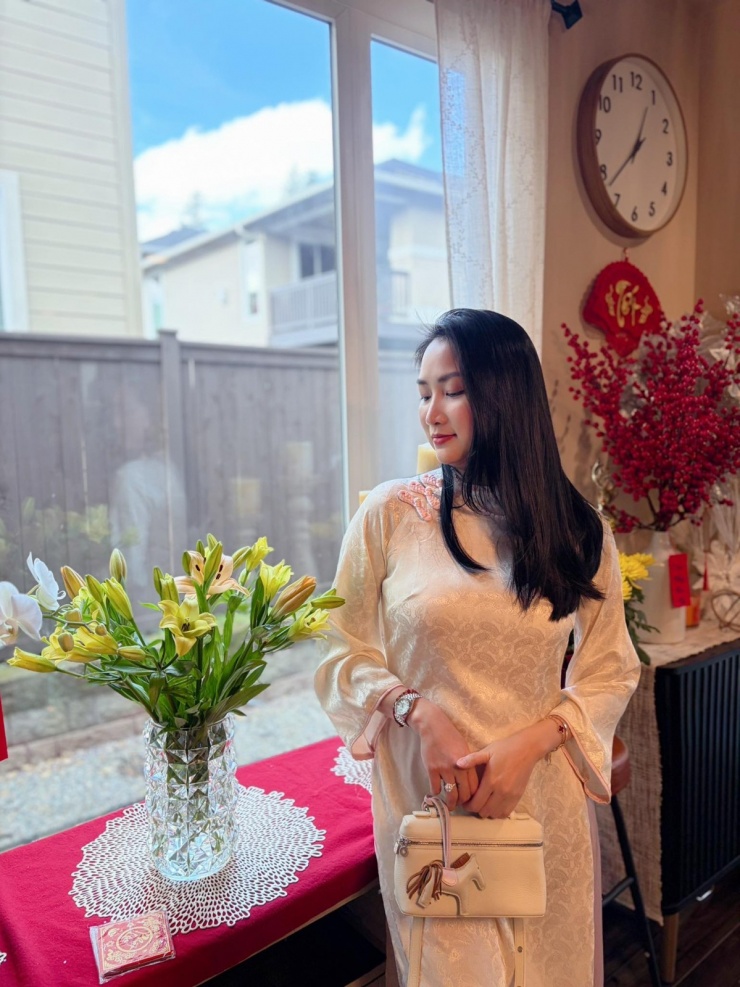 Ảnh sao 23/2: Nhật Kim Anh cùng hai con khai xuân - 2