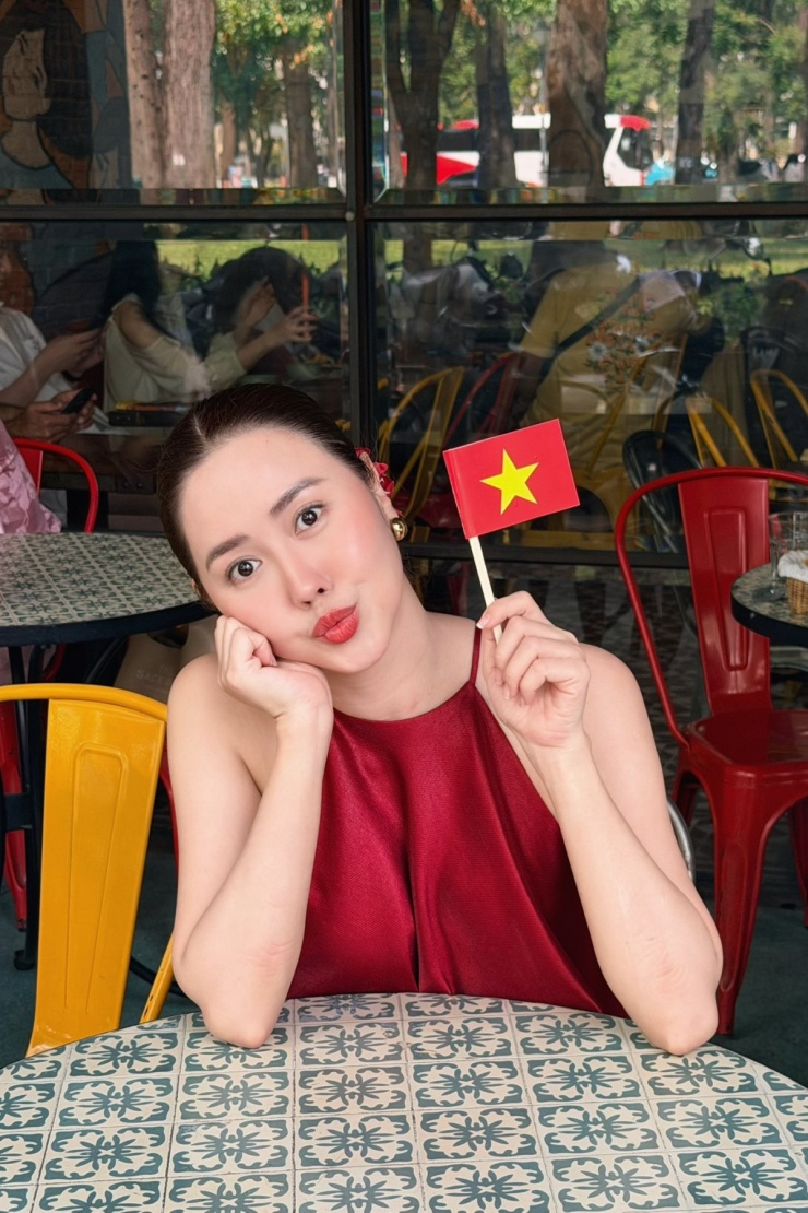 Ảnh sao 23/2: Nhật Kim Anh cùng hai con khai xuân - 3