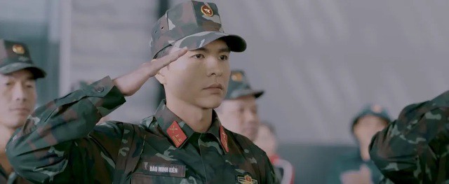 Steven Nguyễn trong phim "Không giới hạn". Ảnh VTV